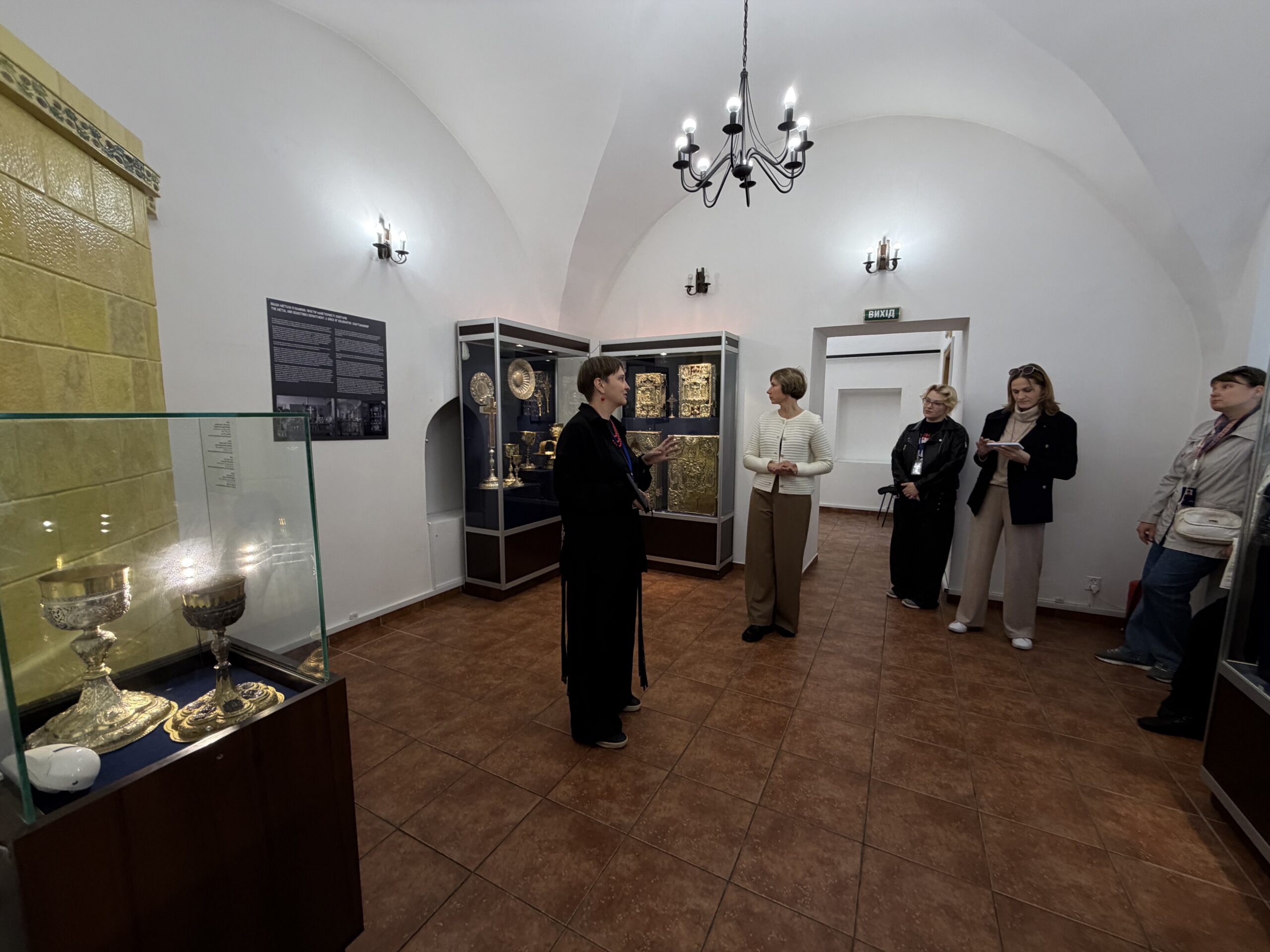 Сто років збереження спадщини: у Києво-Печерській лаврі представили ювілейну виставку Сто років збереження спадщини: у Києво-Печерській лаврі представили ювілейну виставку
